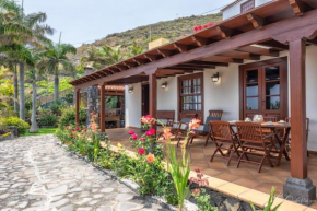 Lightbooking Los Morales Villa de Mazo con piscina